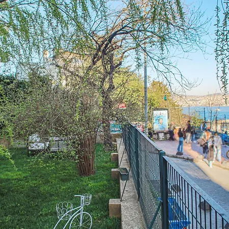 Amazing Bosphorus View With Private Garden Beyoglu イスタンブール